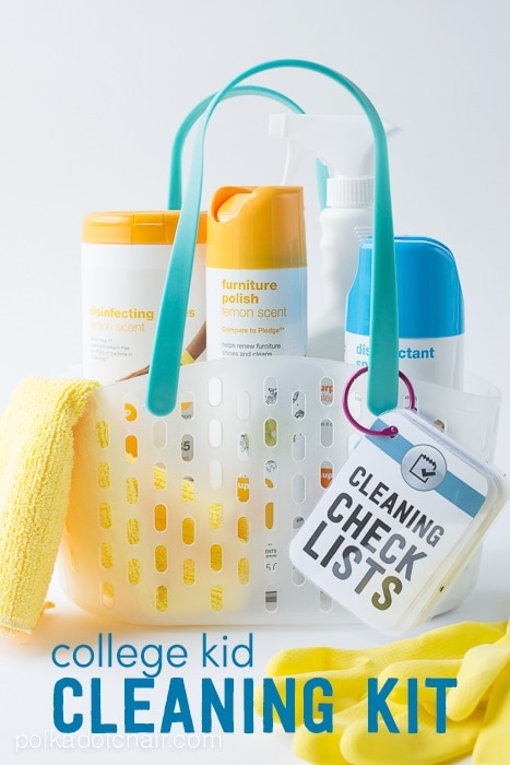 Kit de nettoyage pour un enfant à l'université : complet avec des listes de contrôle de nettoyage imprimables gratuites !