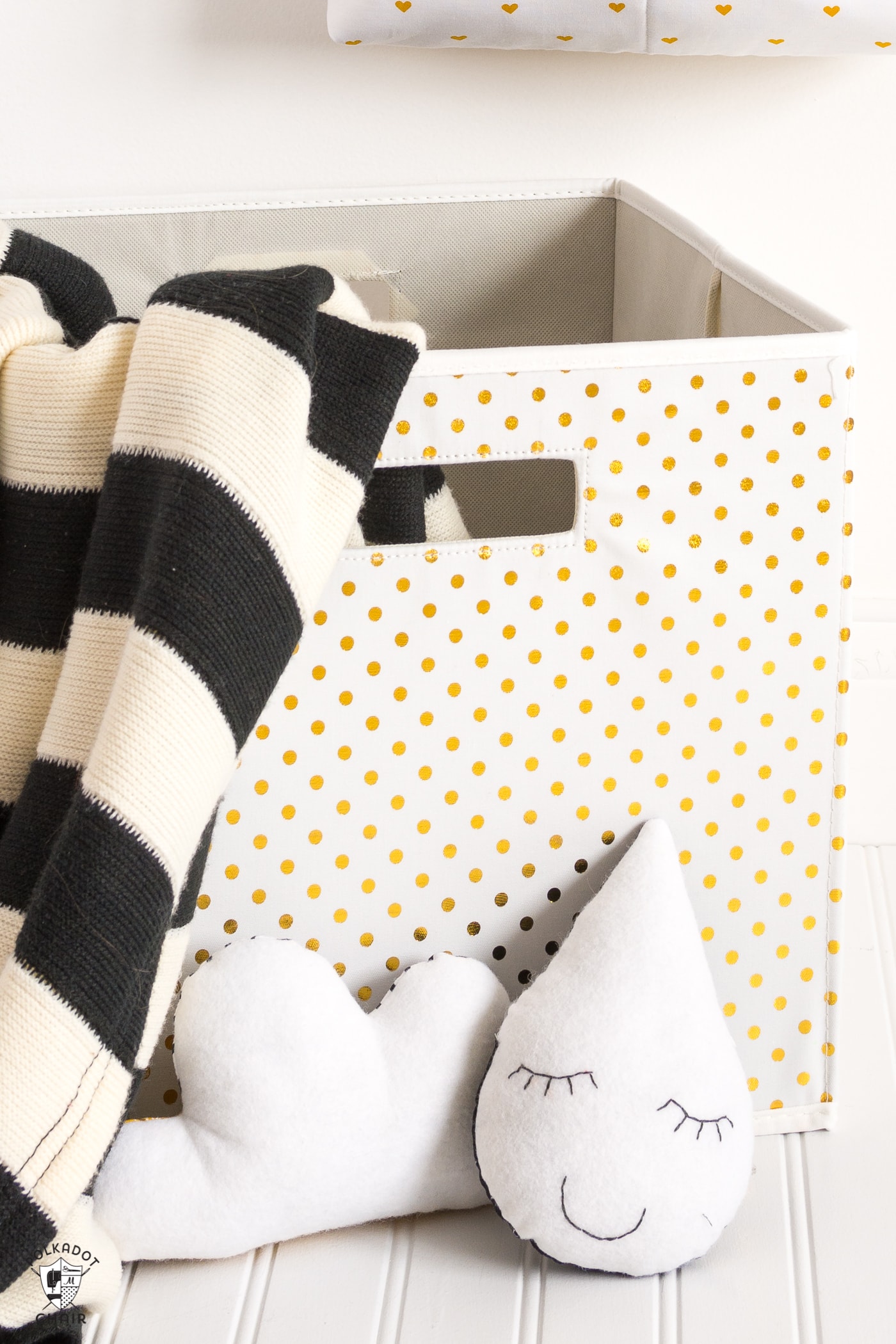 "Sleepy Raindrops", un patron de couture softie gratuit - fait une jolie idée de cadeau de baby shower !
