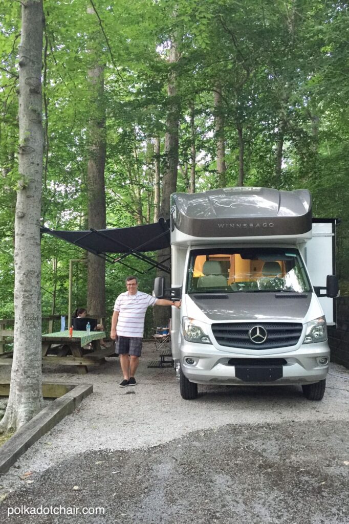 Tutoriel gratuit pour un oreiller hit the open road, un projet de bricolage amusant pour un camping-car ou un camping-car. de plus, pourquoi notre famille aime "go rv'ing"