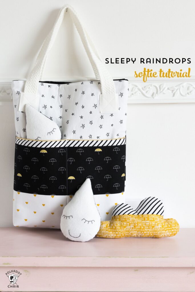 "sleepy raindrops" un patron de couture softie gratuit - fait une jolie idée de cadeau de fête de naissance !