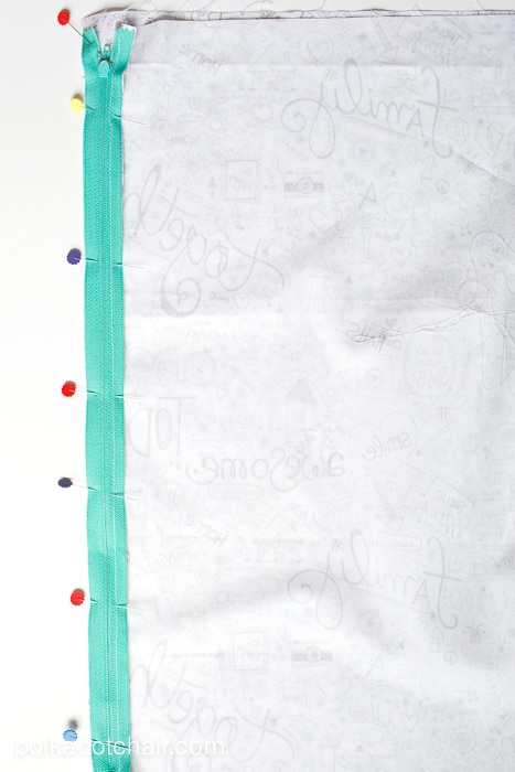 Tutoriel de couture d'oreiller de poche géant par Melissa Mortenson de polkadotchair.com